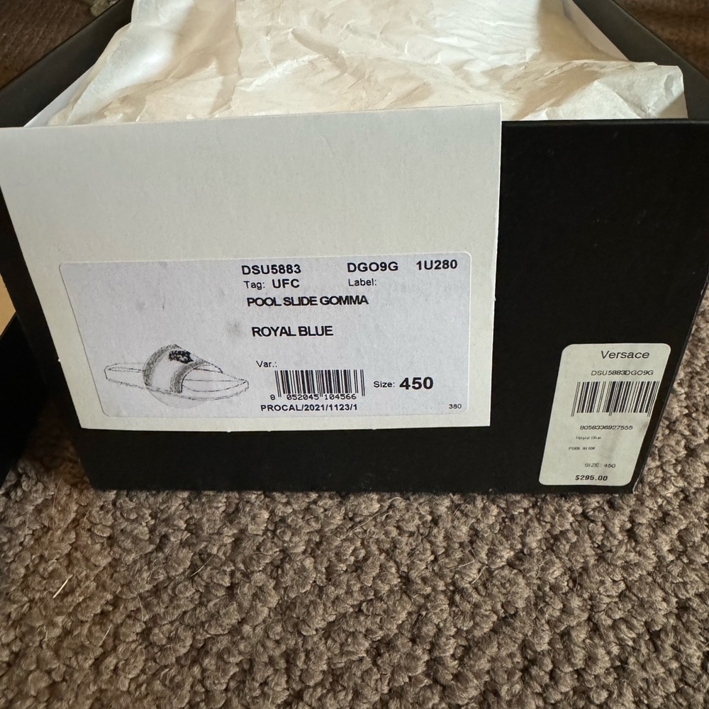 NIB men’s Versace pool slides